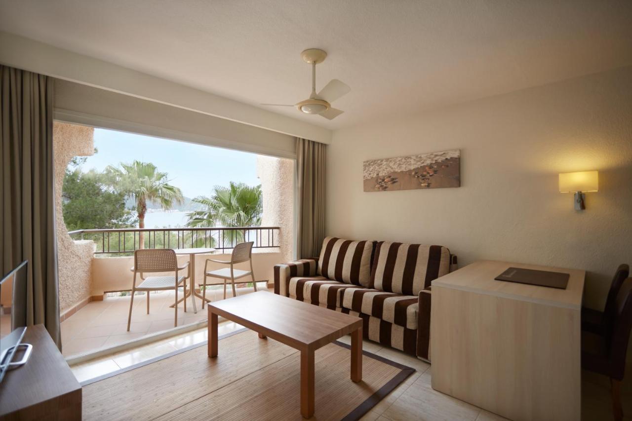 Invisa Hotel Club Cala Blanca Es Figueral Exterior foto